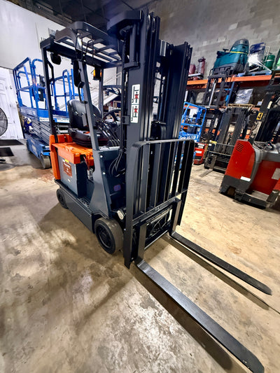 Forklift For Sale Electric Toyota Forklift New Battery 3 Stage Mast, Side Shift and Tilt 189" Maximum Height