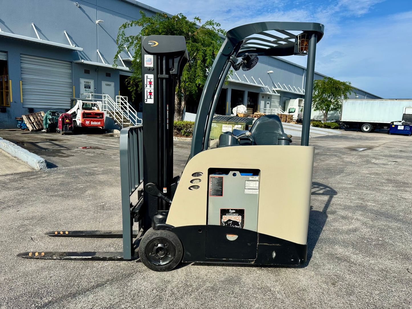 Forklift For Sale Electric Forklift 2014 Crown RC5500 Narrow Aisle 2021 Tested Battery Height Stock # 9174
