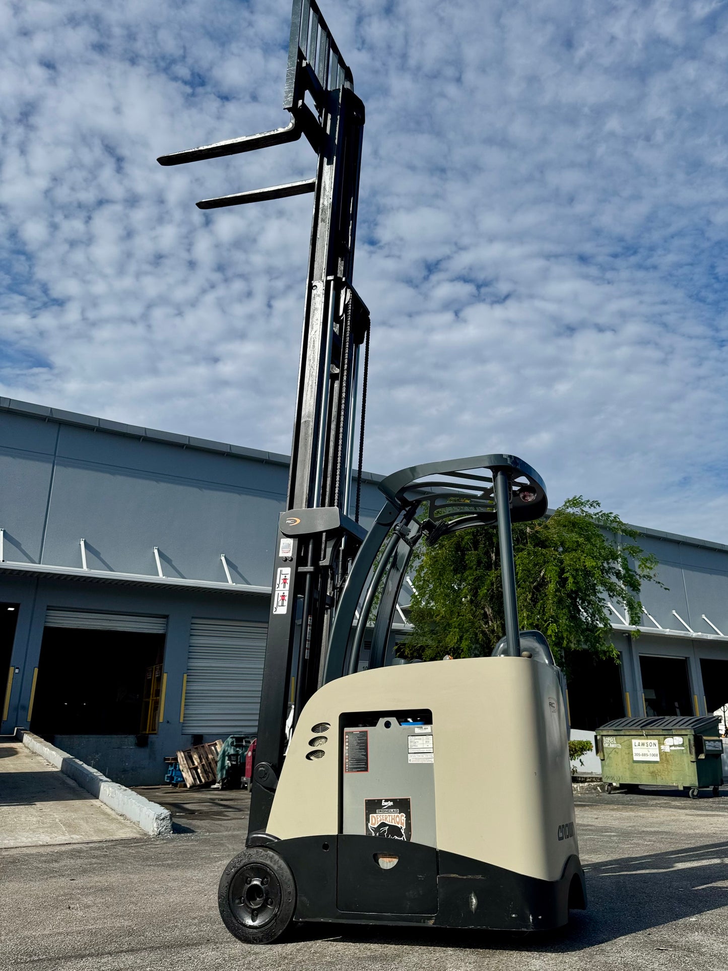 Forklift For Sale Electric Forklift 2014 Crown RC5500 Narrow Aisle 2021 Tested Battery Height Stock # 9174