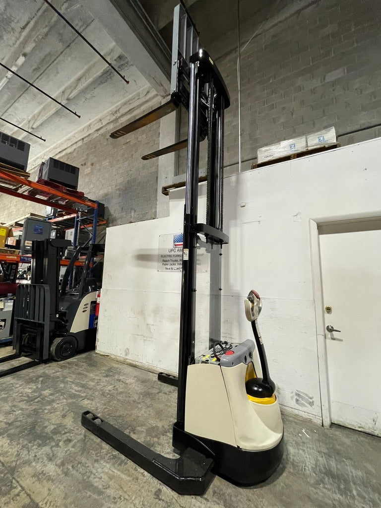 Pallet Stacker For Sale 2018 Crown SX3000-40  Walkie Stacker  w/ New Battery 4,000 LB Capacity Height  83"/129" Stock # 2618