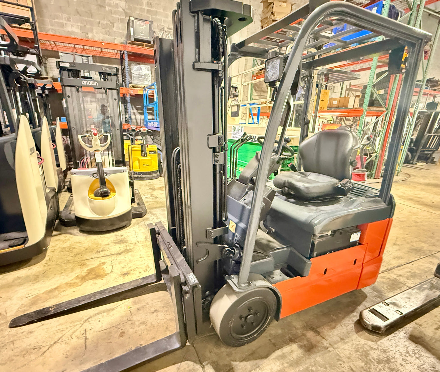 Toyota Freezer Conditioned Forklift For Sale Electric Forklift 2019 Toyota Model 8FBE15U and 2019 Tested Battery 2,700 LB Capacity 170" Height  Stock # 8049