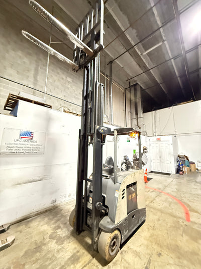 As-Is Used Crown RC5500 Electric Stand Up Forklift Side Shift and Tilt, Capacity  3,000 Lbs, Height 190" # 7019