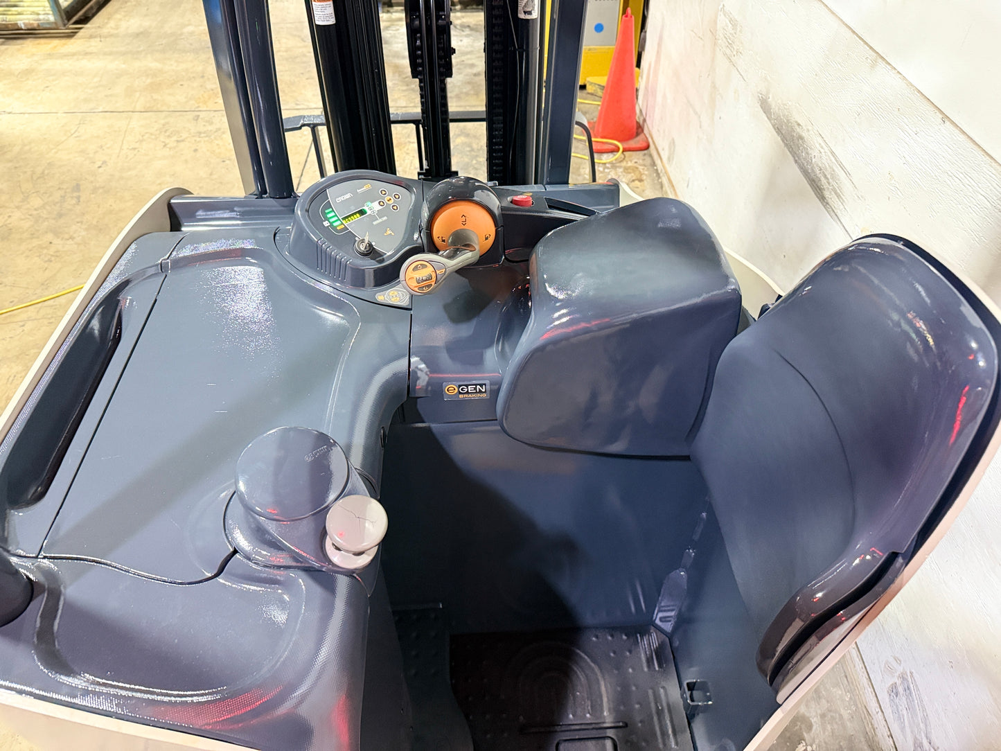 Forklift For Sale Electric Forklift 2019 Crown RC5500 Narrow Aisle 2023 Enersys Non Spillable Tested Battery Stock # 3593