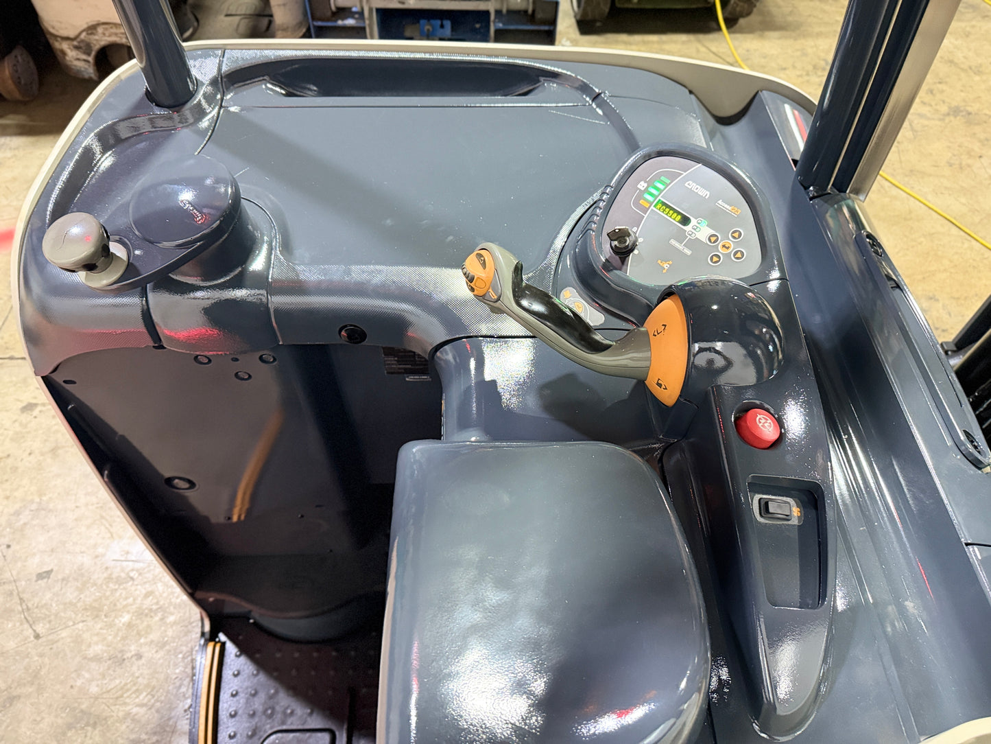 Forklift For Sale Electric Forklift 2019 Crown RC5500 Narrow Aisle 2023 Enersys Non Spillable Tested Battery Stock # 3593