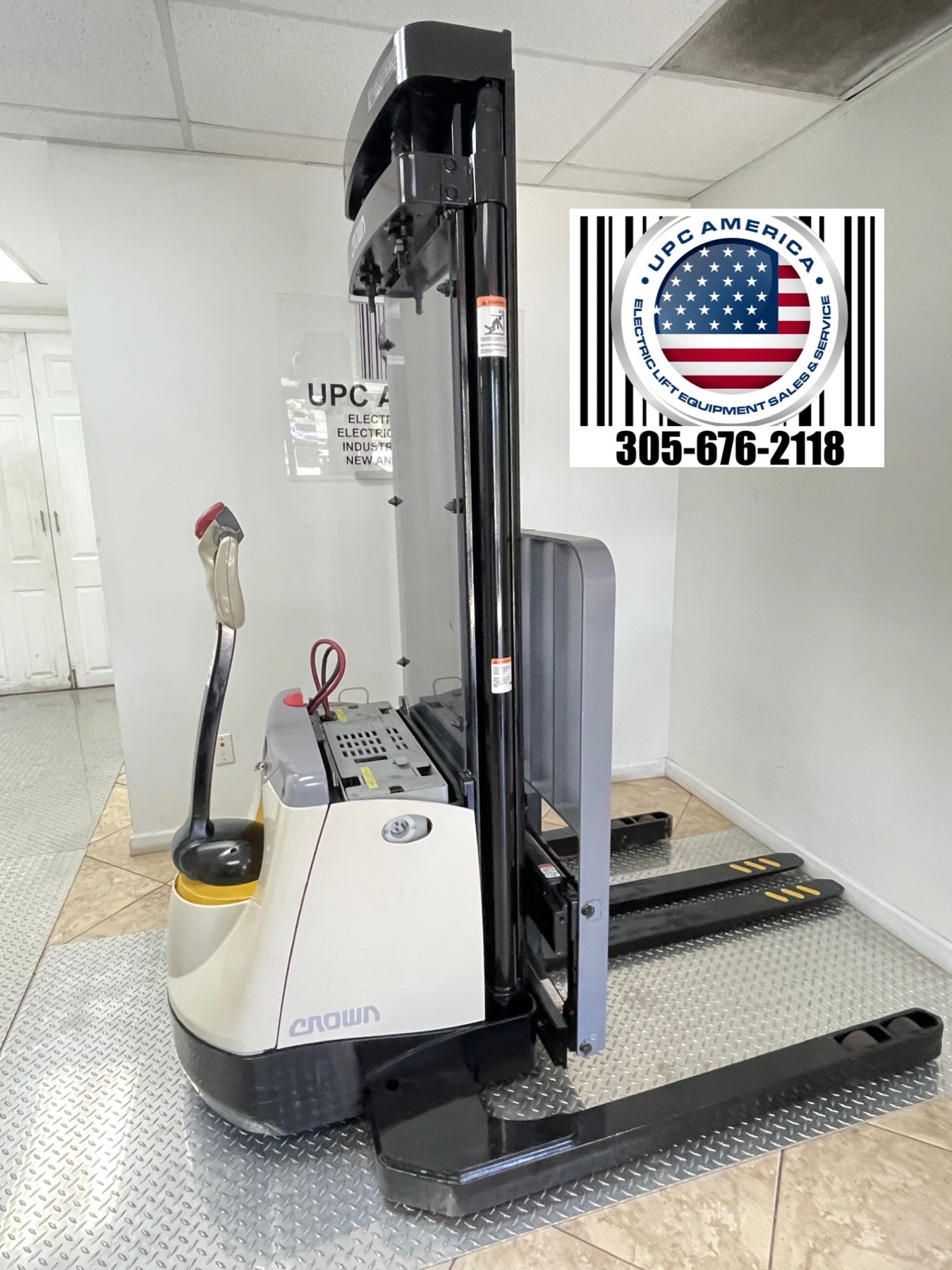 Pallet Stacker For Sale 2016 Crown SX3000-40  Walkie Stacker  Tested 2022 Battery 4,000 LB Capacity Height  83"/129" Stock # 5586