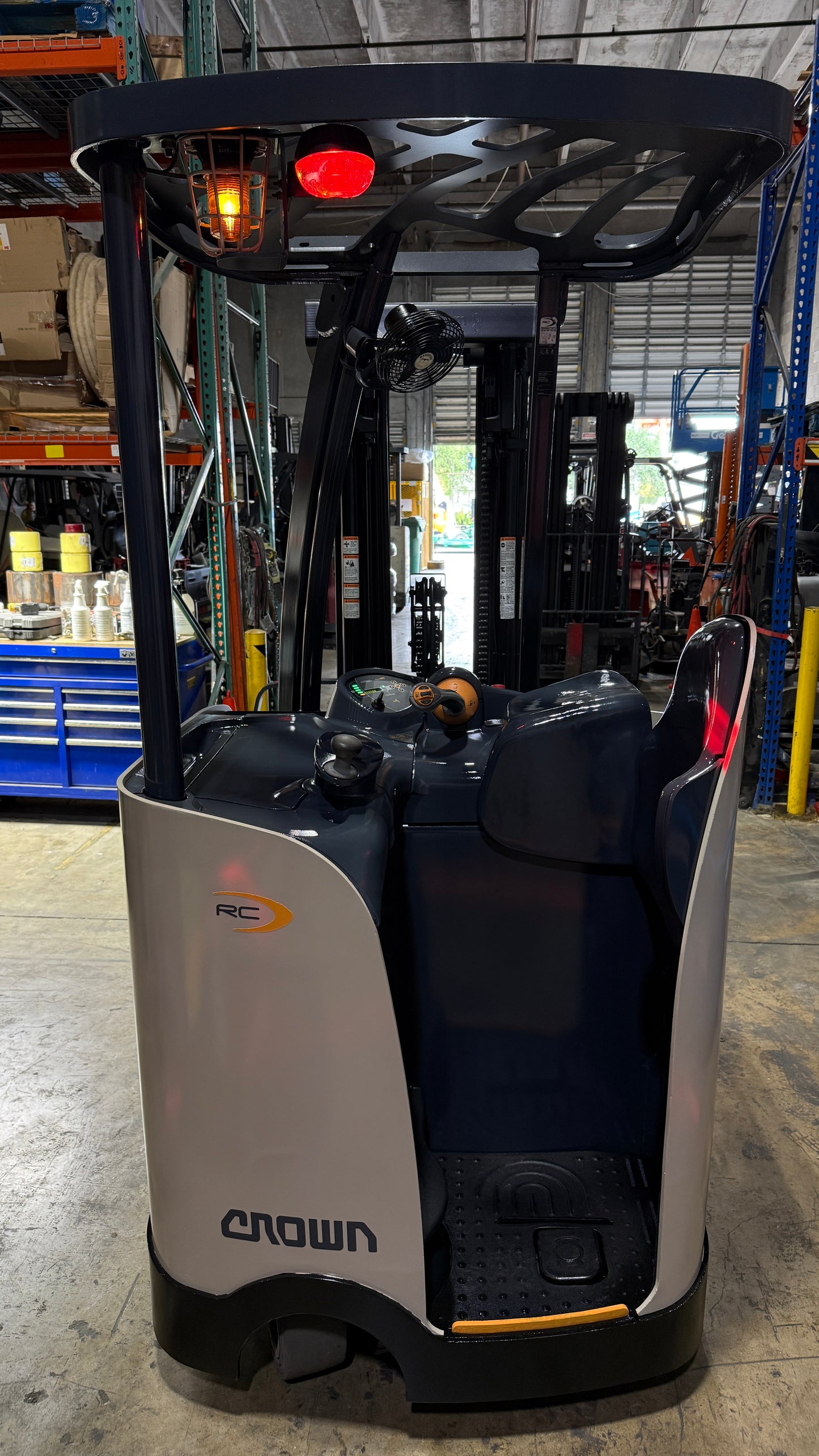 Forklift For Sale Electric Forklift 2014 Crown RC5500 Narrow Aisle 2026 Battery Height  Stock # 7741