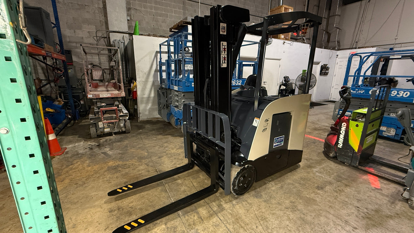 Forklift For Sale Electric Forklift 2014 Crown RC5500 Narrow Aisle 2026 Battery Height  Stock # 7741