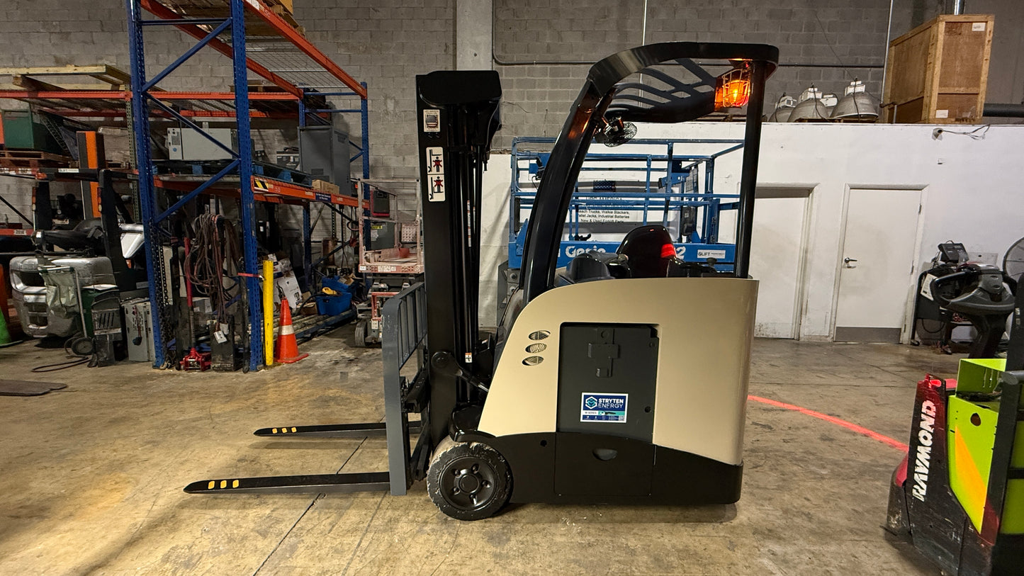 Forklift For Sale Electric Forklift 2014 Crown RC5500 Narrow Aisle 2026 Battery Height  Stock # 7741