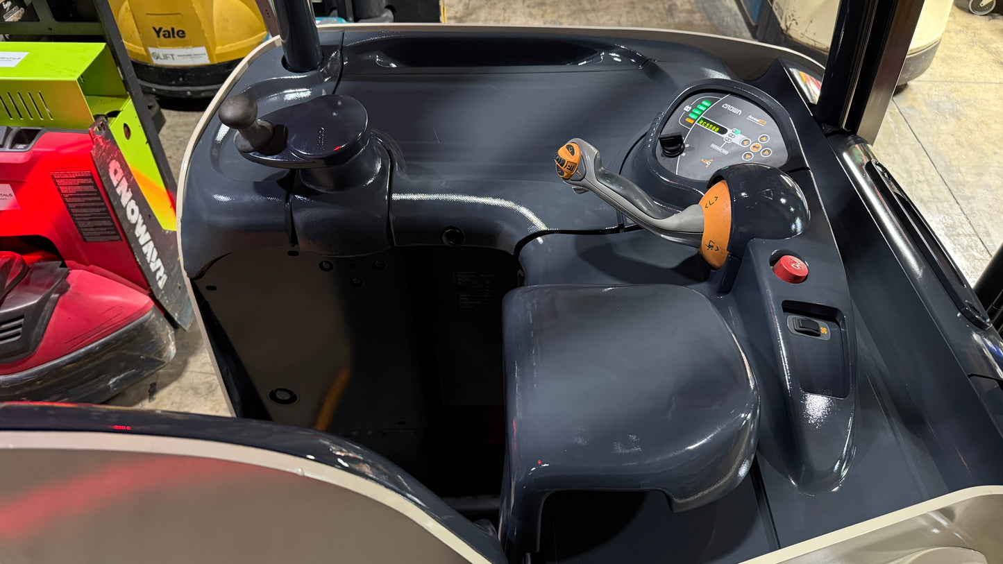 Forklift For Sale Electric Forklift 2014 Crown RC5500 Narrow Aisle 2026 Battery Height  Stock # 7741