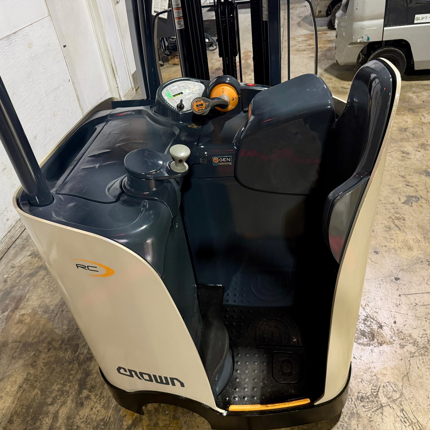 Forklift For Sale Electric Forklift 2012 Crown RC5500 Narrow Aisle 2023 Battery Height  Stock # 5591