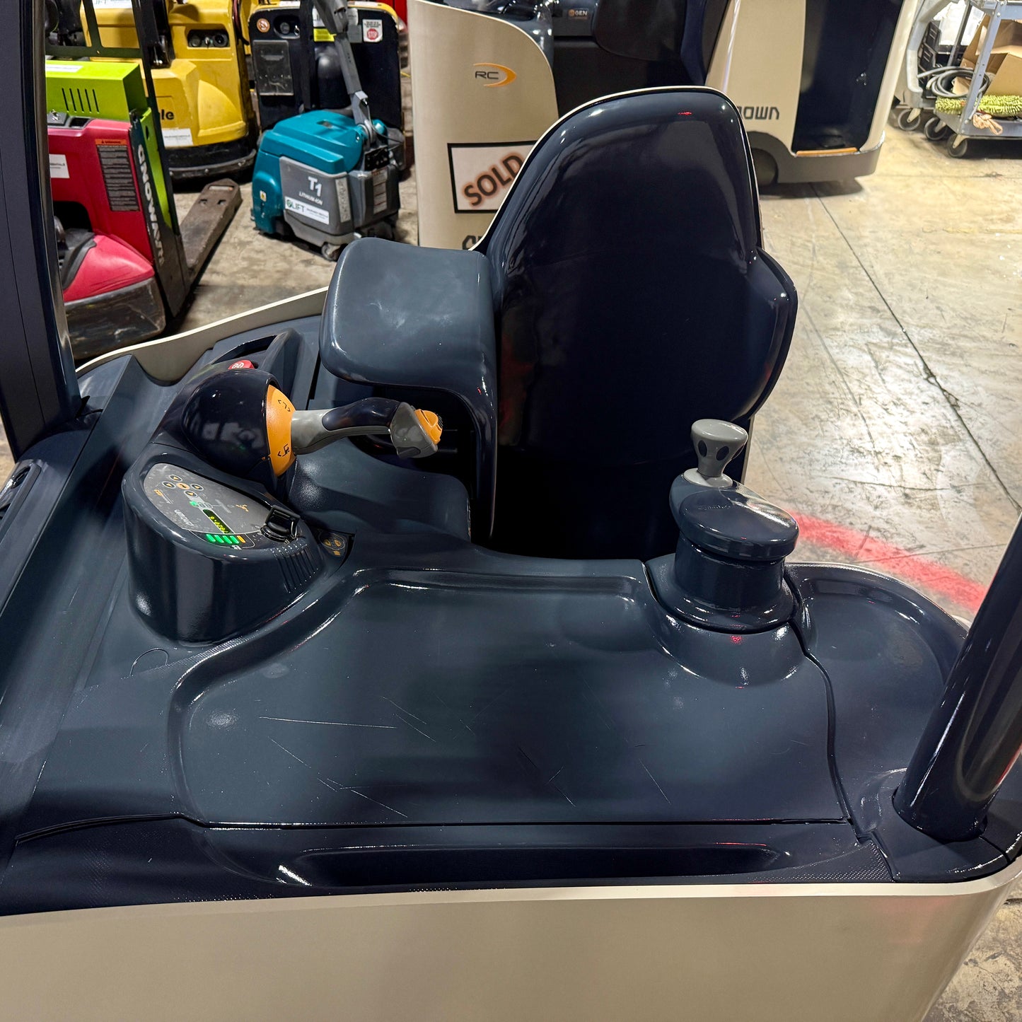 Forklift For Sale Electric Forklift 2012 Crown RC5500 Narrow Aisle 2023 Battery Height  Stock # 5591