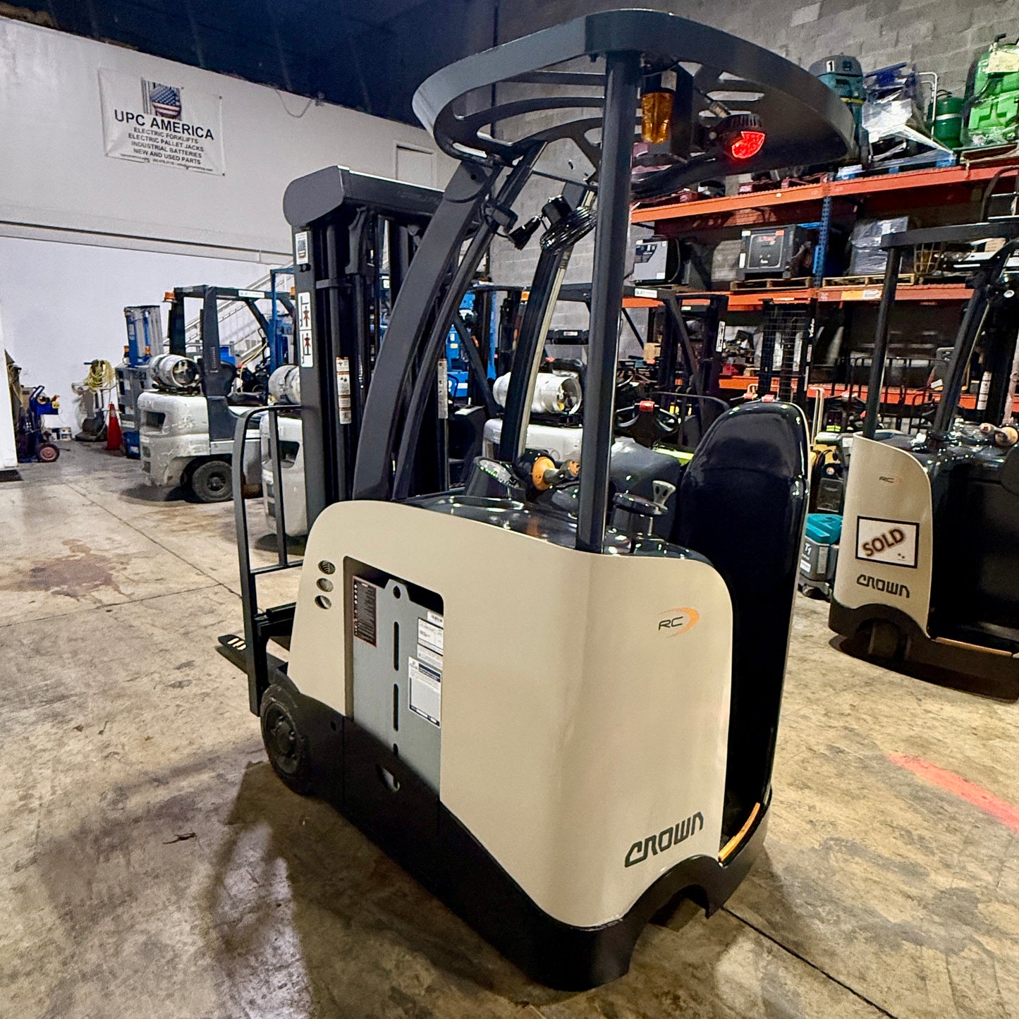 Forklift For Sale Electric Forklift 2012 Crown RC5500 Narrow Aisle 2023 Battery Height  Stock # 5591