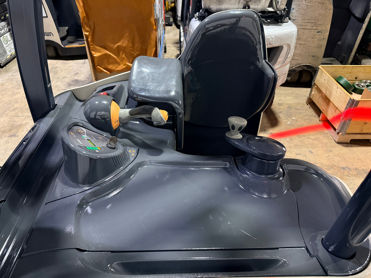Forklift For Sale Electric Forklift 2016 Crown RC5535-30 Narrow Aisle 2024 Enersys Ironclad Battery Stock # 7812
