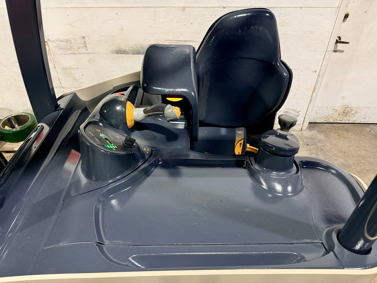 Forklift For Sale Electric Forklift 2019 Crown RC5500 Narrow Aisle 2019 Crown 18-125-17 Battery 90"/208" Height Stock # 0795