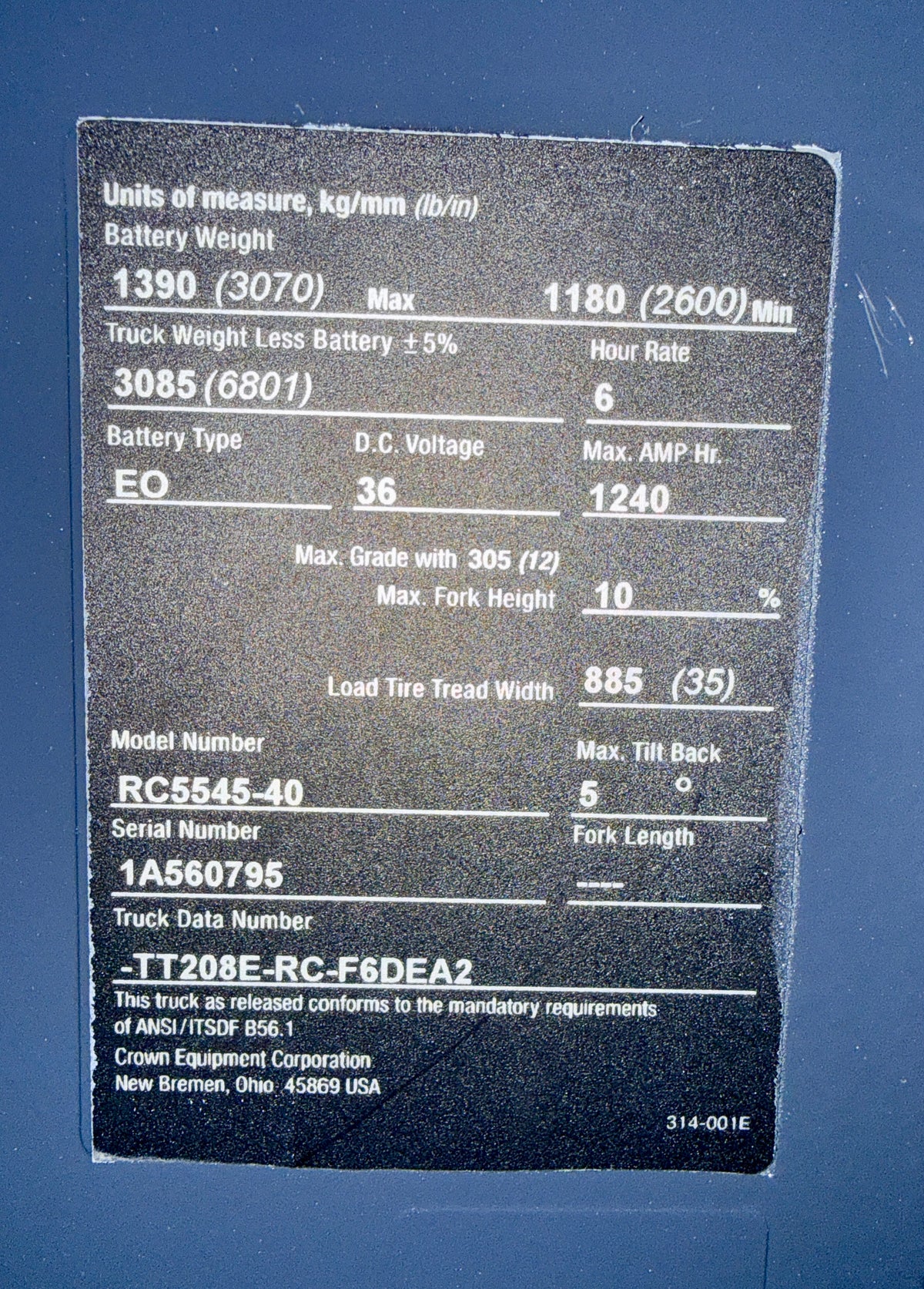 Forklift For Sale Electric Forklift 2019 Crown RC5500 Narrow Aisle 2019 Crown 18-125-17 Battery 90"/208" Height Stock # 0795