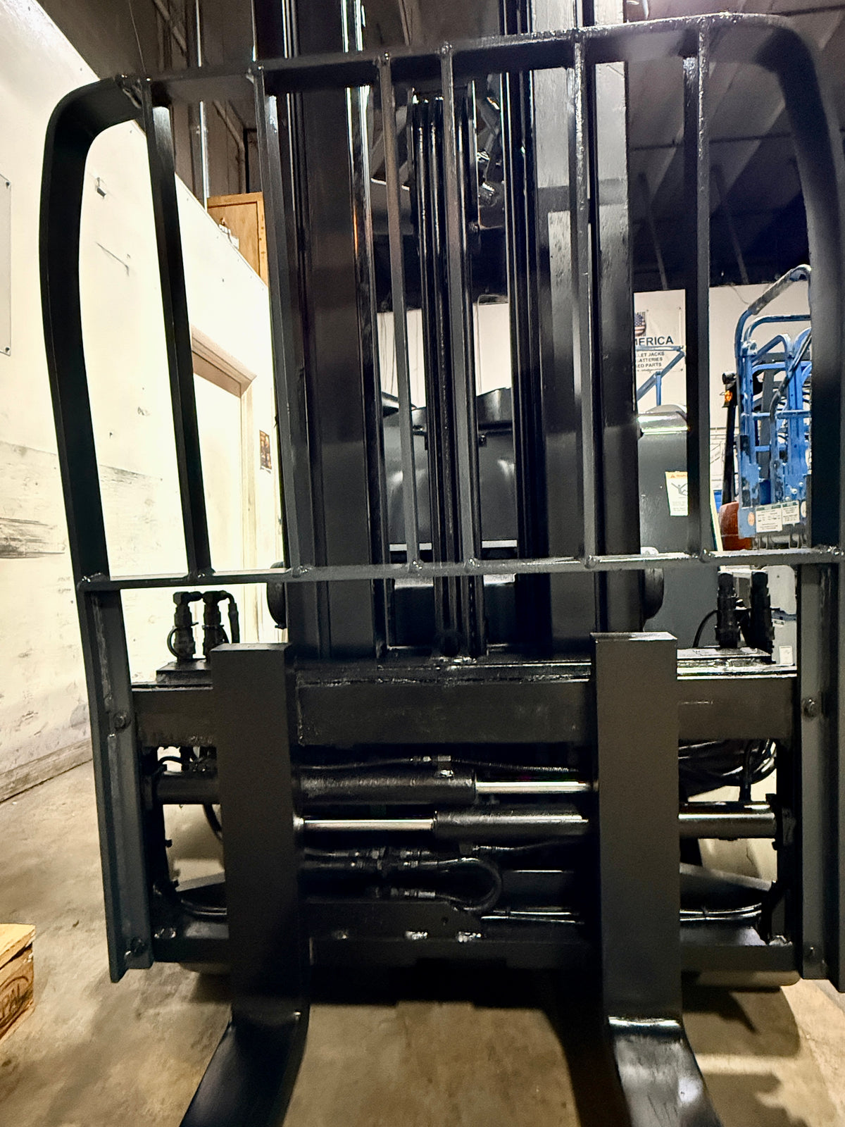 Forklift For Sale Electric Forklift 2019 Crown RC5500 Narrow Aisle 2019 Crown 18-125-17 Battery 90"/208" Height Stock # 0795