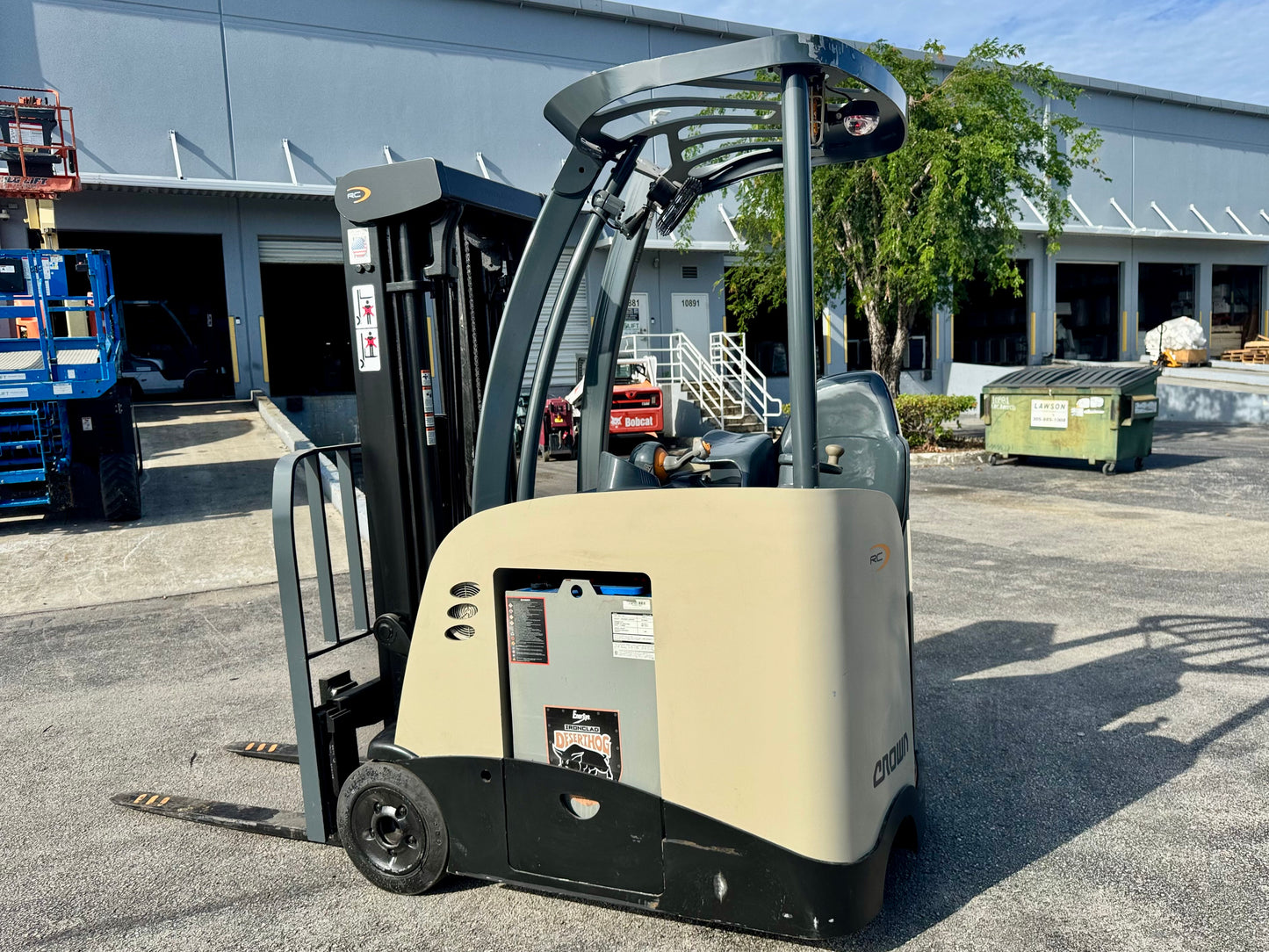 Forklift For Sale Electric Forklift 2014 Crown RC5500 Narrow Aisle 2021 Tested Battery Height  Stock # 9174