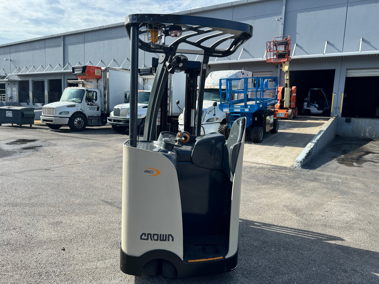 Forklift For Sale Electric Forklift 2014 Crown RC5500 Narrow Aisle 2021 Tested Battery Height  Stock # 9174